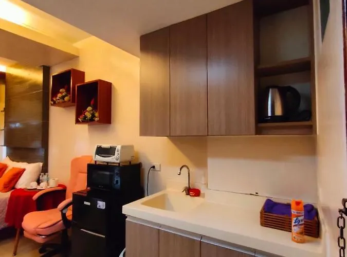 At La Guardia Apartment