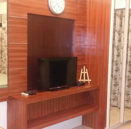 Apartment At La Guardia *