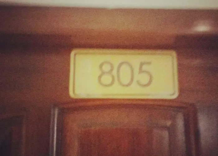 Apartment At La Guardia